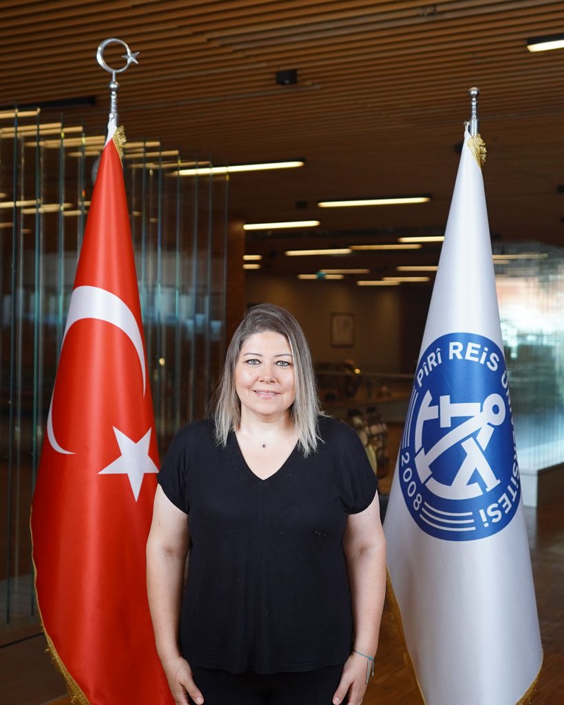 İpek Yora